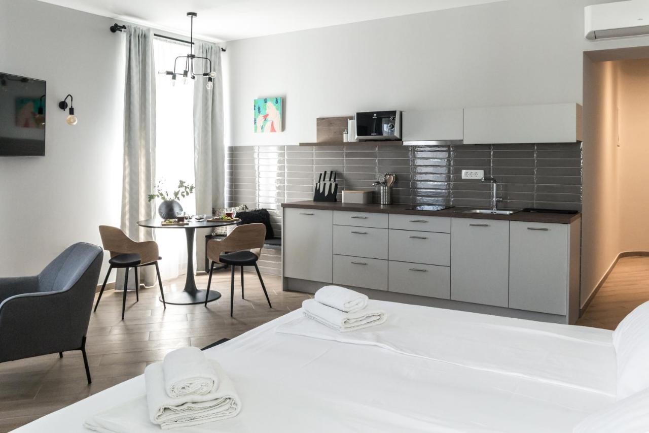 Dolac Apartments Риека Экстерьер фото